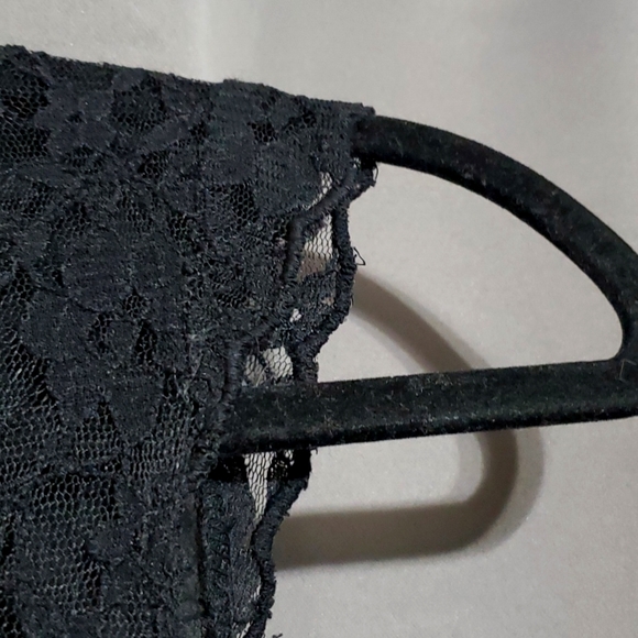 Divided Black Lace Blouse - Picture 4 of 9